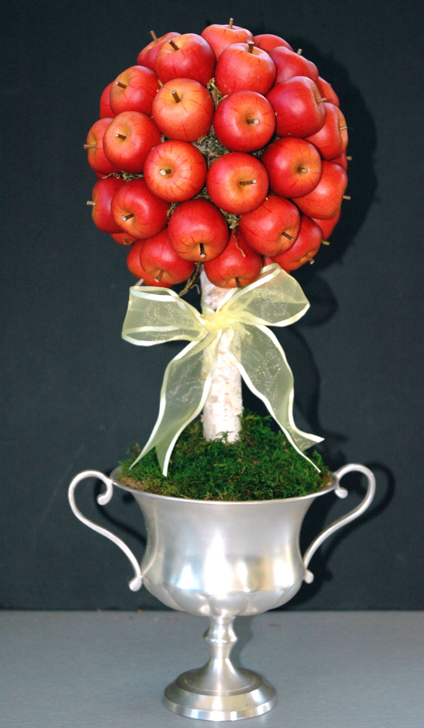 Christmas Topiary Trees Pictures Wallpapers